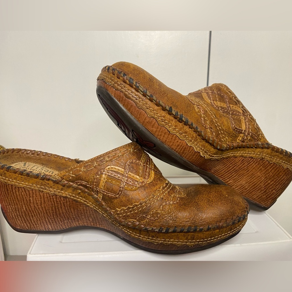 Clarks Artisan Womens Leather Clog Heel Brown 72932 Slip On Size 7 (worn once)!